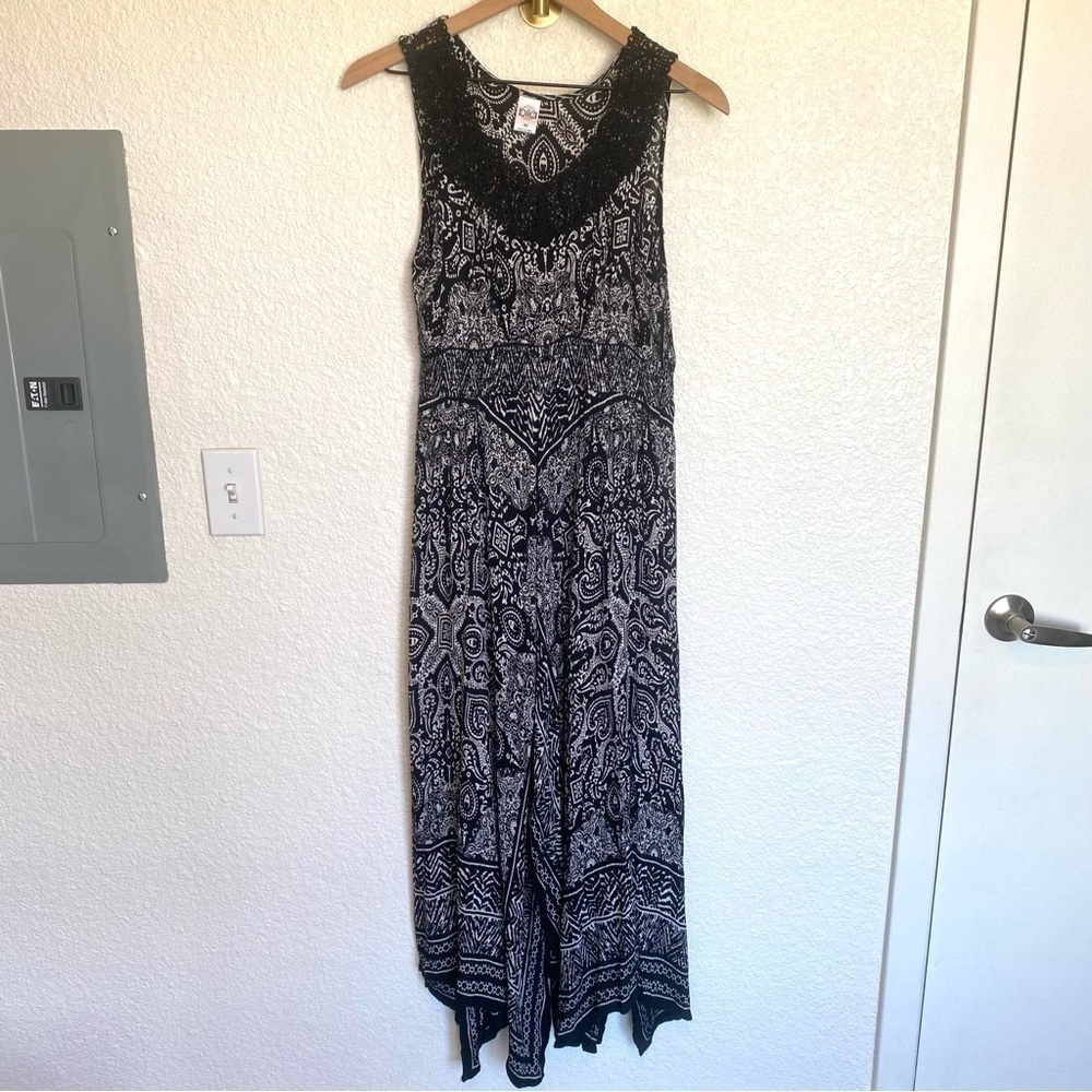 Bila Boho Crochet White and Black‎ Tapestry Aztec Print Maxi Dress M